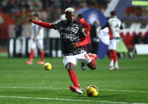 羅馬諾：伯恩利接近先租后買(mǎi)本菲卡中場(chǎng)弗洛倫蒂諾，總價(jià)2600萬(wàn)歐