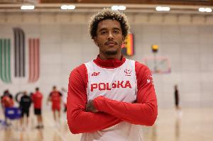 小腿受傷無緣歐錦賽 波蘭首勝后索漢發(fā)推：！?。。。?！Let's go