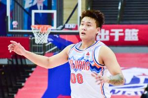 京媒：趙睿轉會出于對球員意愿的尊重 天價轉會的說法純屬謠言