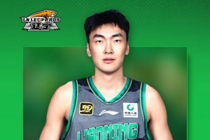 趙率舟、劉雁宇正式轉(zhuǎn)會(huì)吉林東北虎俱樂部