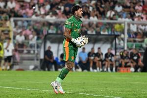 記者：費內(nèi)巴切1200萬歐+獎金再次報價埃德森，曼城要價1500萬歐