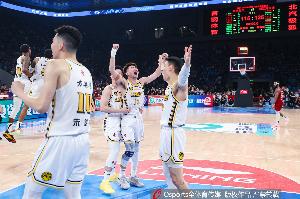 廣廈總經(jīng)理：季后賽多人帶傷作戰(zhàn) 很多人打了封閉或者消炎針作戰(zhàn)