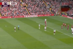 皇馬：找誰說理？??賴斯任意球攻門，皮球飛了七八層樓那么高