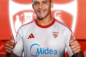 Here we go！羅馬諾：36歲桑切斯免簽塞維利亞，時(shí)隔11年重返西甲