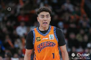 上海男籃新賽季國內(nèi)球員平均年齡22.6歲 25歲及以下球員有14人