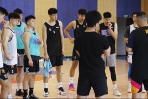 福建男籃夏訓(xùn)繼續(xù)！每一滴汗水 都是澆灌成功的甘露