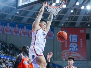 媒體人：同曦少主在處理曾繁日合同問(wèn)題時(shí)很仁義 后者或加盟吉林