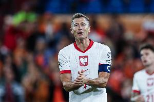 萊萬(wàn)：隊(duì)長(zhǎng)袖標(biāo)事件被夸大了，當(dāng)波蘭隊(duì)長(zhǎng)從來(lái)、永遠(yuǎn)都不是問(wèn)題