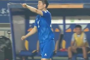 他來了！前國腳吉翔替補(bǔ)登場(chǎng)迎蘇超首秀，目前南京0-1落后