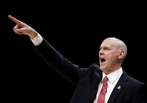 韋德：向卡萊爾致敬 11年他充分調(diào)動角色球員 而熱火就只靠三巨頭