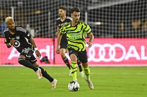 漢堡中場維埃拉：拜仁是最佳球隊之一 塔帥建議我踢出自己風格