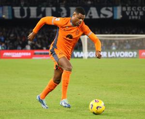 赫拉芬貝赫：鄧弗里斯度過(guò)了一個(gè)出色賽季，他有機(jī)會(huì)爭(zhēng)奪金球獎(jiǎng)