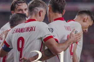 波蘭前主帥撤萊萬隊長+輸芬蘭后下課，萊萬回歸后平荷蘭+復仇芬蘭