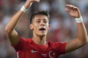 鼻青臉腫??土耳其世界排名27+首發(fā)身價2億，卻遭西班牙6球暴打