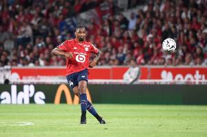 里爾后衛(wèi)：今夏收到了利雅得勝利報(bào)價(jià)，但C羅沒(méi)給我打過(guò)電話