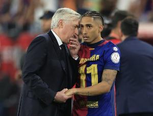 每體：安帥對(duì)皇馬巴薩球員采用雙重標(biāo)準(zhǔn)，拉菲參加了無(wú)意義的比賽