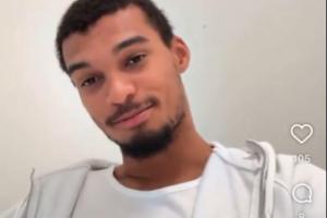 這對嗎！網(wǎng)友提問鄧肯還是科比 文班亞馬：可能是科比 我也不確定