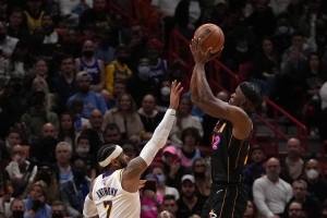 霍里答首發(fā)替補(bǔ)裁掉問題：首發(fā)熱火巴、替補(bǔ)紐約瓜、裁掉雷霆椒