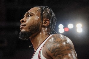 各隊秘武庫：鴨王黑迪克 莊神白魔 冬兵小手抱臂 伊森波姐來烤雞