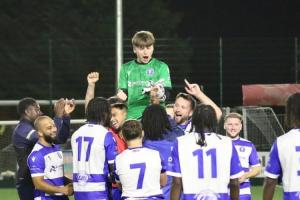 虎父無犬子！切赫16歲兒子上演成年隊首秀，點球大戰(zhàn)2次撲出點球