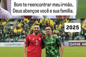 時(shí)隔17年，河內(nèi)公安外援曬與塞鳥(niǎo)合影：很高興能再見(jiàn)到你，好兄弟