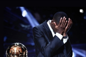 杜埃祝賀登貝萊奪得金球獎：我的兄弟，你配得上