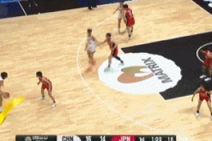 行云流水！中國U16女籃內線連續(xù)傳導 孟家藝跟進中投命中