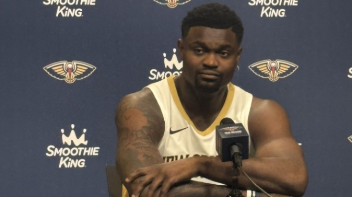 怎么瘦成這樣了！錫安出席媒體日活動 臉上棱角分明&下巴都尖了