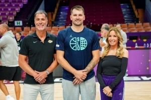 珍妮：東契奇完美詮釋了湖人籃球 就像奧運(yùn)會(huì)上的科比&詹姆斯