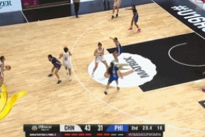 主攻手！李沅珊14中6砍半場(chǎng)最高15分 三分7中3