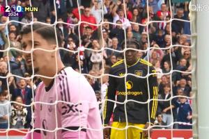 快崩潰了！曼聯(lián)丟第二球后，剛兩度神撲的巴因德爾非常不滿