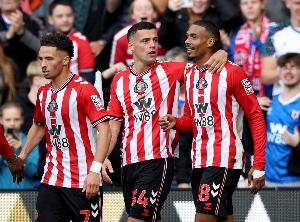 桑德蘭5輪或更多輪次后躋身英超前4，創(chuàng)2001年3月以來(lái)最佳紀(jì)錄