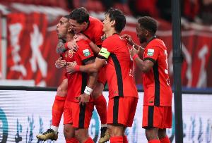 足球報(bào)：中超爭(zhēng)冠梯隊(duì)外援實(shí)力日漸趨同，保級(jí)隊(duì)對(duì)外援依賴度更高