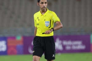 北京國(guó)安客戰(zhàn)麥克阿瑟裁判信息：卡塔爾裁判艾哈邁德主哨