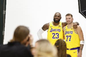湖人媒體日總結(jié)：詹姆斯聊退役 東契奇談融入 艾頓直面巨大壓力