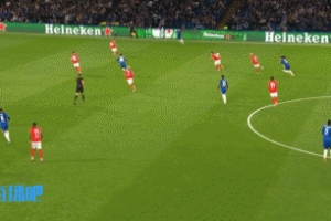 切爾西1-0領(lǐng)先！內(nèi)托精準(zhǔn)轉(zhuǎn)移加納喬橫敲 里奧斯解圍變爆射烏龍！