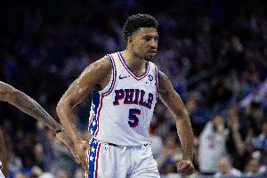 場(chǎng)均21.9分4.5助1.5斷+2.9記3分！76人格萊姆斯這水準(zhǔn)為啥簽資質(zhì)?