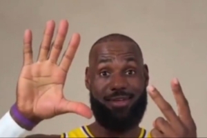 NBA版手勢舞！詹庫杜領(lǐng)銜眾將用手勢比出自己是第幾個賽季