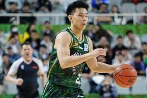 林葳：我想挑戰(zhàn)不同的事情 來(lái)這邊學(xué)習(xí)美國(guó)的籃球理念、風(fēng)格