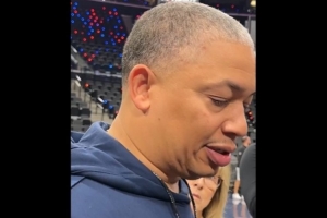 盧：比爾對抗訓練狀態(tài)不錯移動也很出色 看到他的表現(xiàn)感覺很棒