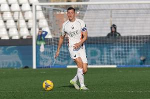 記者：國米關(guān)注薩索洛中衛(wèi)伊澤斯和穆哈雷莫維奇