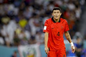 再次失誤丟球！金玟哉談慘敗巴西：有我失誤的原因，也因?qū)嵙Σ罹? >
                                        </div>
                                    </div>
                                    <div   id=