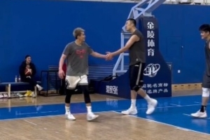 與大韓打球！郭艾倫：當(dāng)初約定等我復(fù)出再配合 結(jié)果我換隊(duì) 你退役