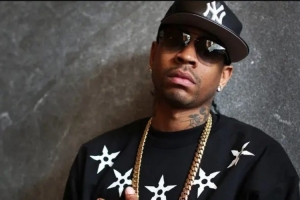 艾弗森：出席聯(lián)盟活動他們總讓我穿西服 可我只在教堂&葬禮中穿過