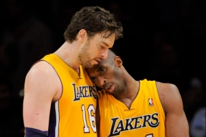 09年湖人和20年湖人哪個強？楊毅：09湖人厲害&他高啊 二陣容更準(zhǔn)