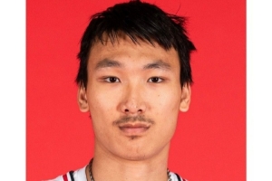 略顯滄桑！媒體人曬淡厚然NCAA新賽季的媒體照