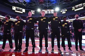 上賽季是爵士隊史首次單賽季60+負！其余各隊都有單賽季60+負歷史