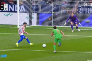 處子球還得等！巴埃納破門格子越位位置“擋拆”，裁判回看判無效