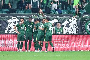 博主：經(jīng)歷4小時(shí)車(chē)程，國(guó)安全隊(duì)于今天中午抵達(dá)中國(guó)香港駐地