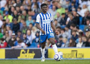 英媒：曼聯(lián)計劃在2026年引進(jìn)兩名新中場，巴萊巴等多名球員成目標(biāo)